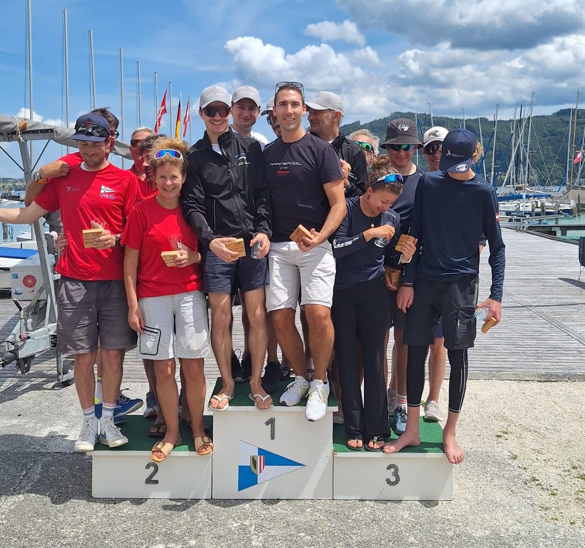 podium int